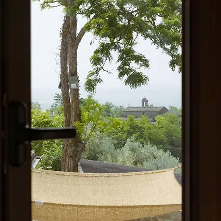 Дом отдыха Borgo Calbianco - Private House With Pool & Airco Cerreto Castello