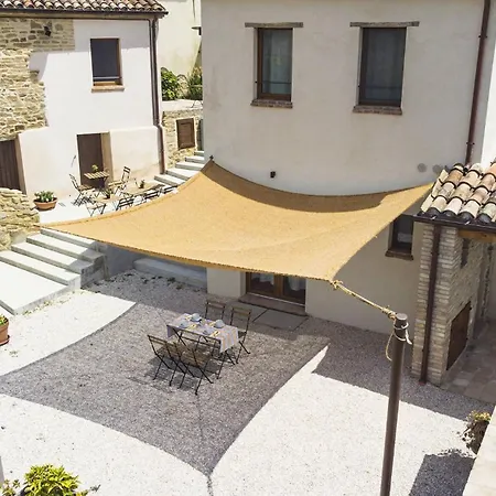 Дом отдыха Borgo Calbianco - Private House With Pool & Airco Cerreto Castello