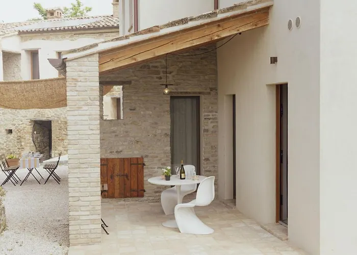 بيت للعطل Borgo Calbianco - Private House With Pool & Airco Cerreto Castello