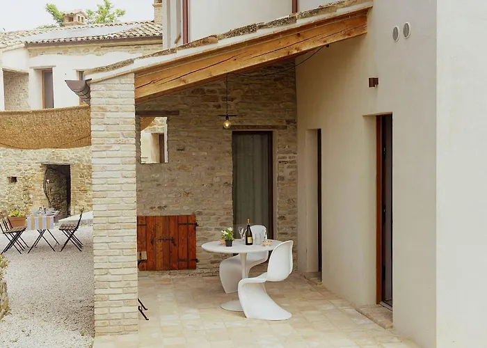 بيت للعطل Borgo Calbianco - Private House With Pool & Airco Cerreto Castello